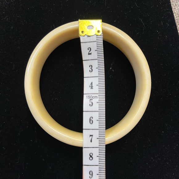 SOLD Real Ivory bangle - Picture 10 of 13